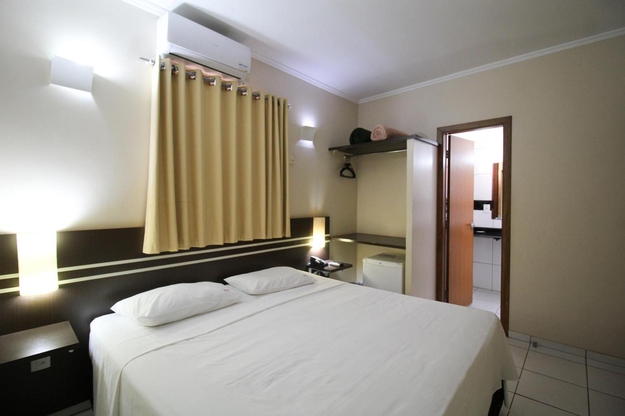 Hotel Pousada Agua Eterna - Proximo Ao Museu De Cera, Hot Beach E Thermas Dos Laranjais