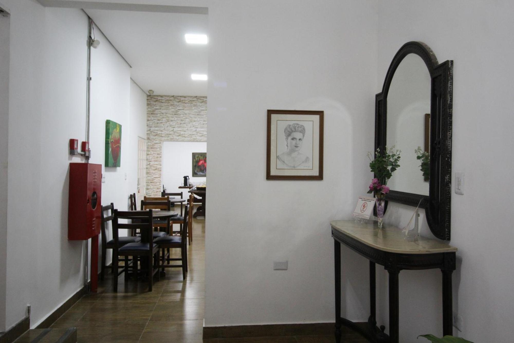 Pousada Agua Eterna - Proximo Ao Museu De Cera, Hot Beach E Thermas Dos Laranjais 3* Olimpia